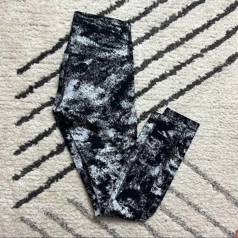 Lululemon Wunder Under 25” Leggings - black/white
